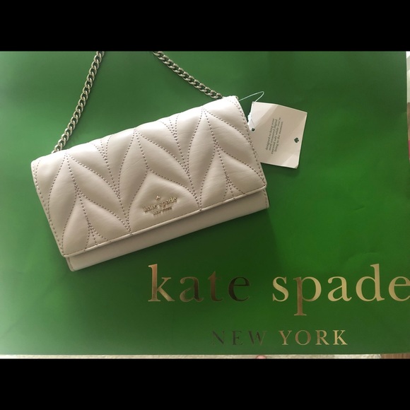 kate spade Handbags - ⬇️ 🎉NWT Kate Spade ♠️ Tech Wristlet Briar Lane